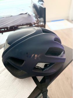 Kask Protone Icon matte black road cycling helmet.