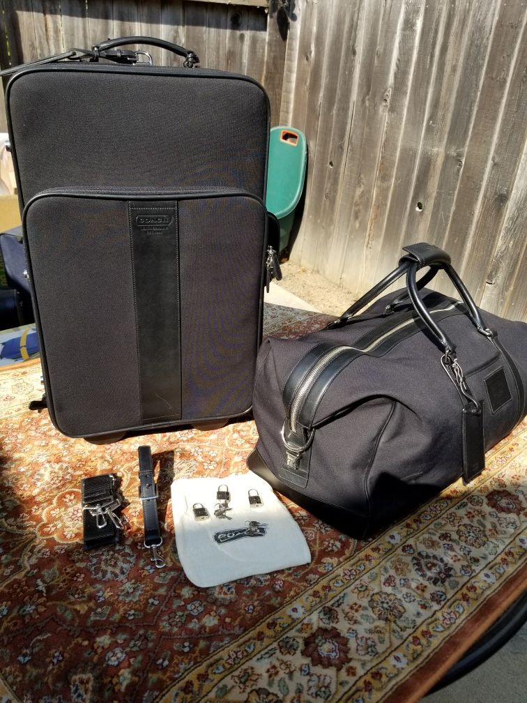 Coach luggage set
