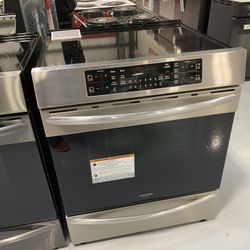 Frigidaire Gallery Stainless Steel 30” Front Control Induction Range With Air Fry