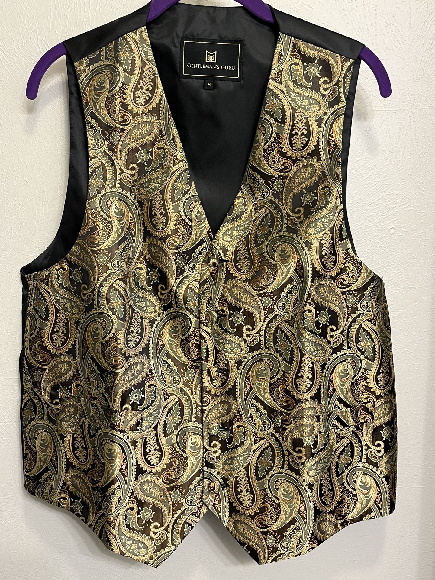 Gentlemen’s Guru Men’s Black And Gold Paisley Vest Size M