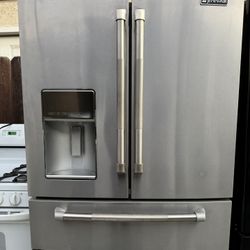 JENN AIR Stainless Steel Refrigerator 