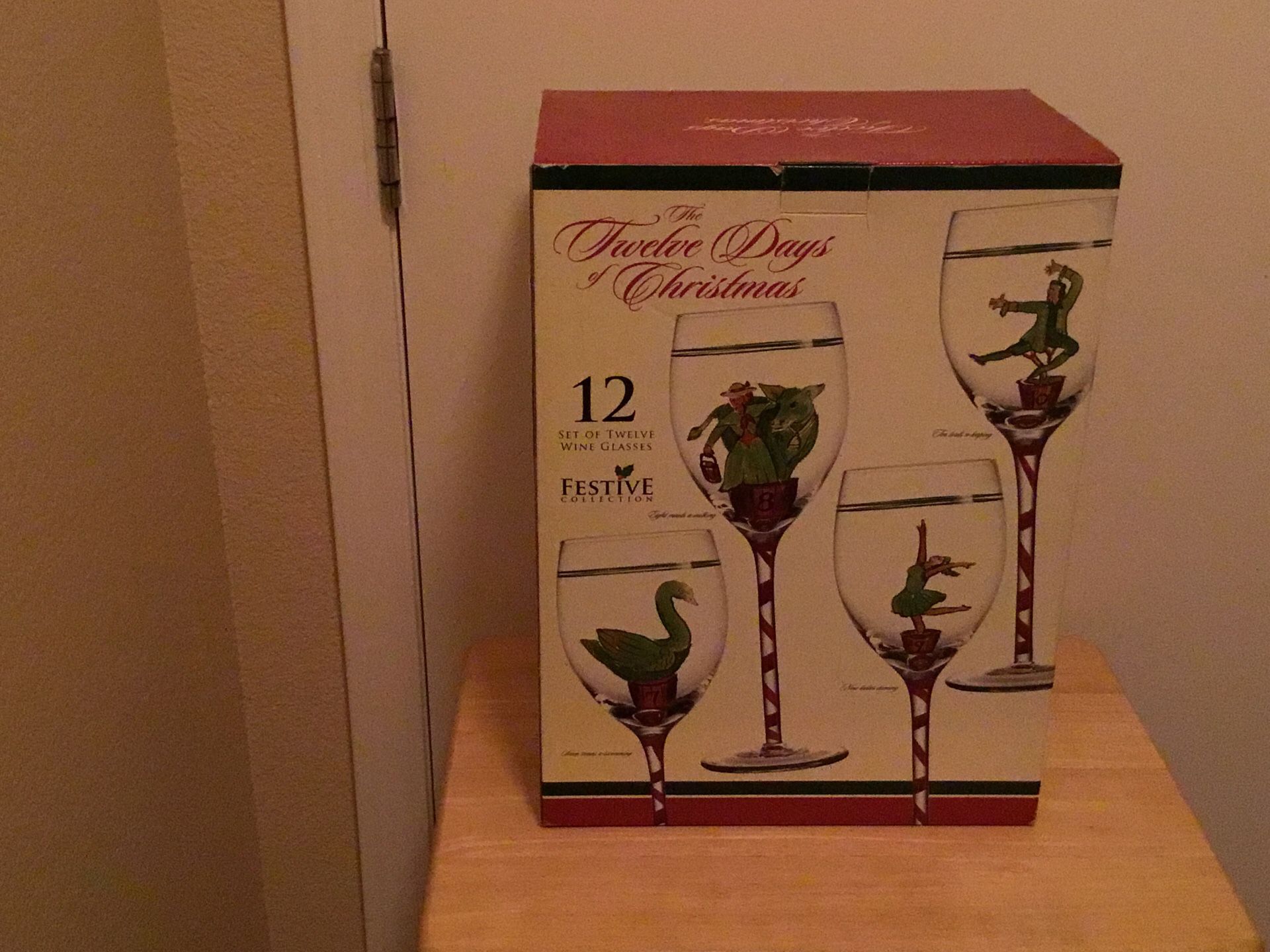 Festive Collection Wine Glasses
