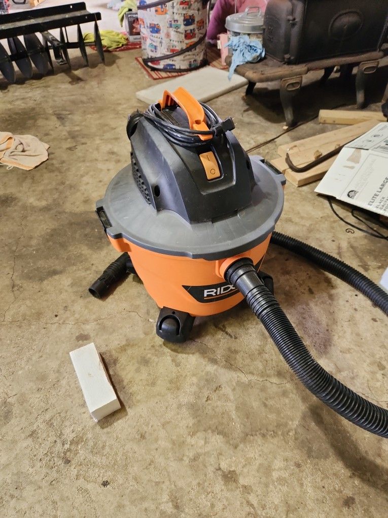 RIDGID Wet And Dry Vacuum