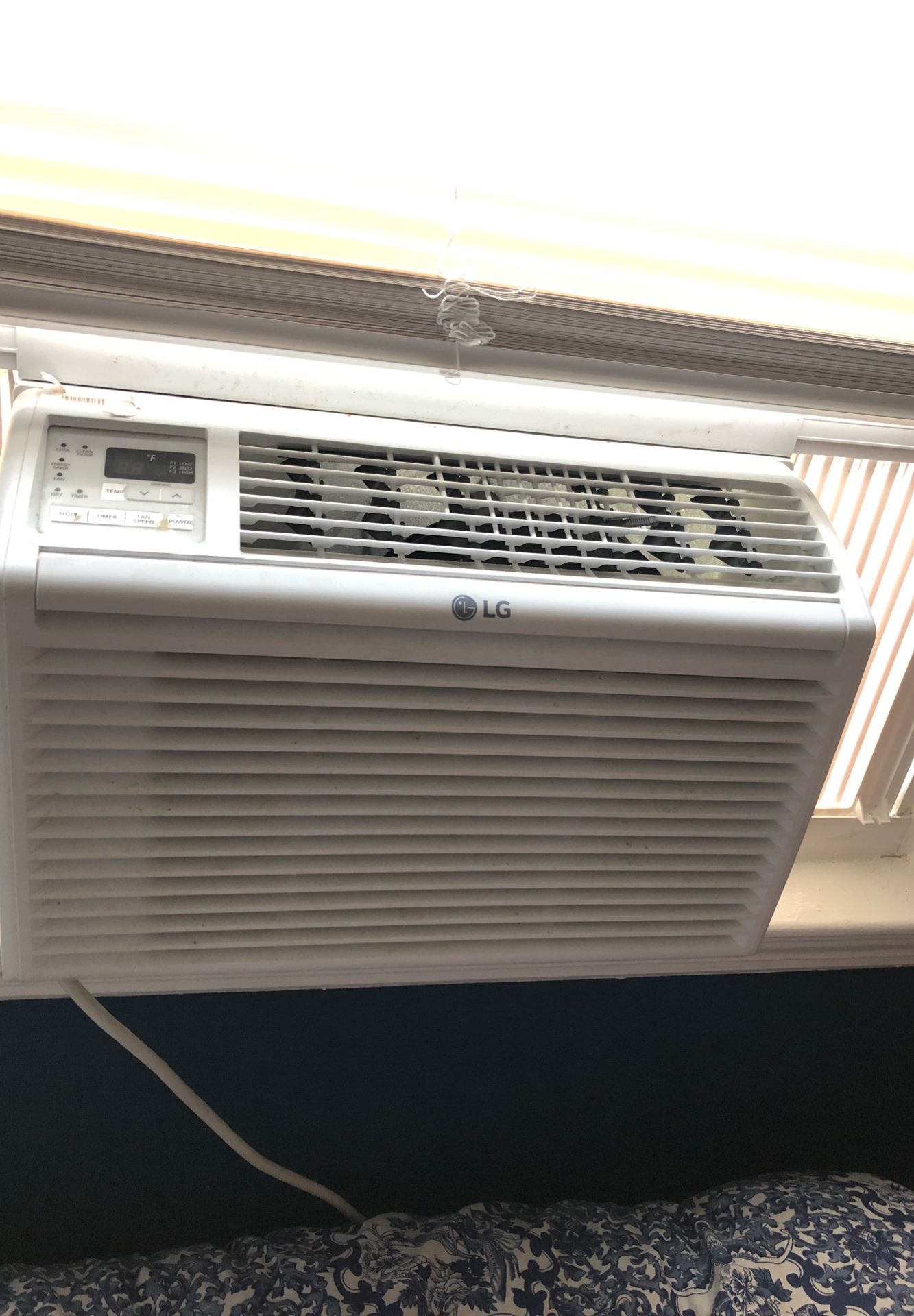 LG window air conditioning unit