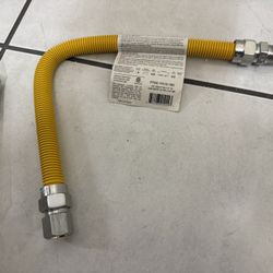 FLEXTRON - GAS CONNECTOR 18 Inch 5/8 “ OD(1/2” ID) -1/2 “ FIP x 1/2 “ MIP
