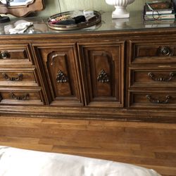 Solid Wood Triple Dresser With 9 Spacious Drawers 
