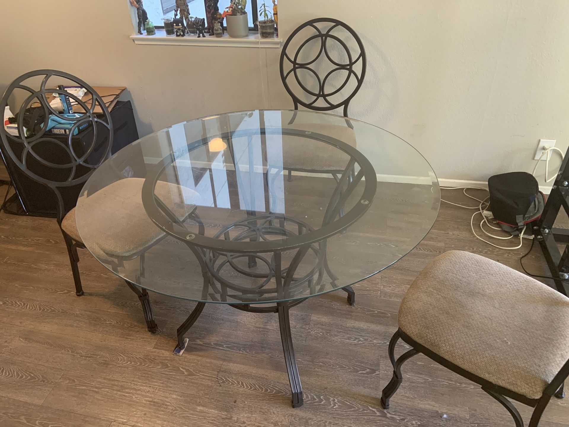 Glass kitchen table. 3 FREE chairs included