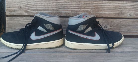Air Jordan 1 Mid Black Particle Gym Red Shoes