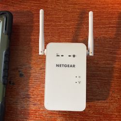 Netgear Model EX6100