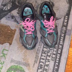 New Balance Green Pink And Black