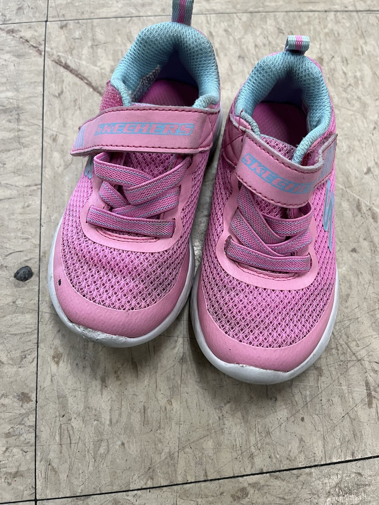 Girls Pink Sketchers 