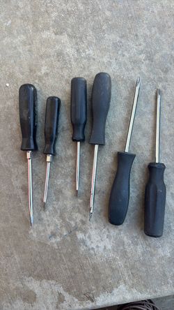 Scruedrivers set $5