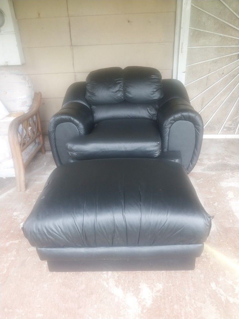 Black Leather Comfort Chair With Footstool