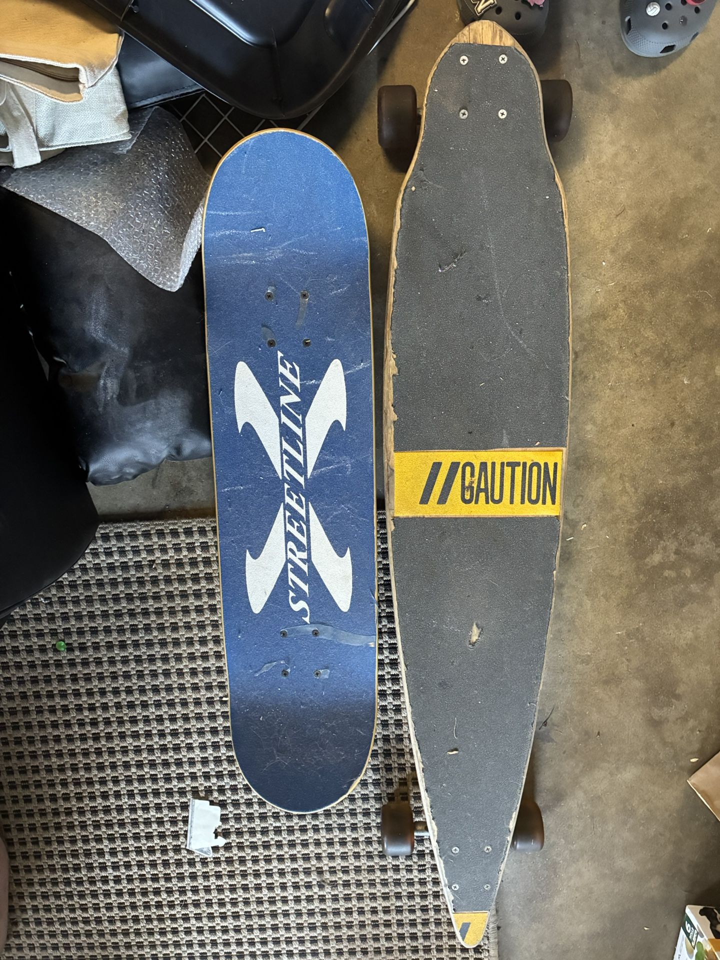 Streetline, G & S skateboard and longboard