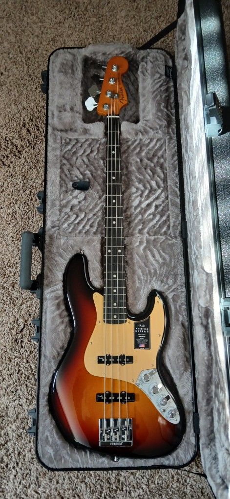 Bass/Fender Jazz Ultra 2
