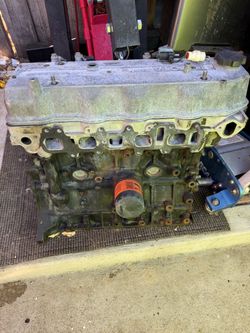 Tacoma 22 r.   Engine  need head gasket