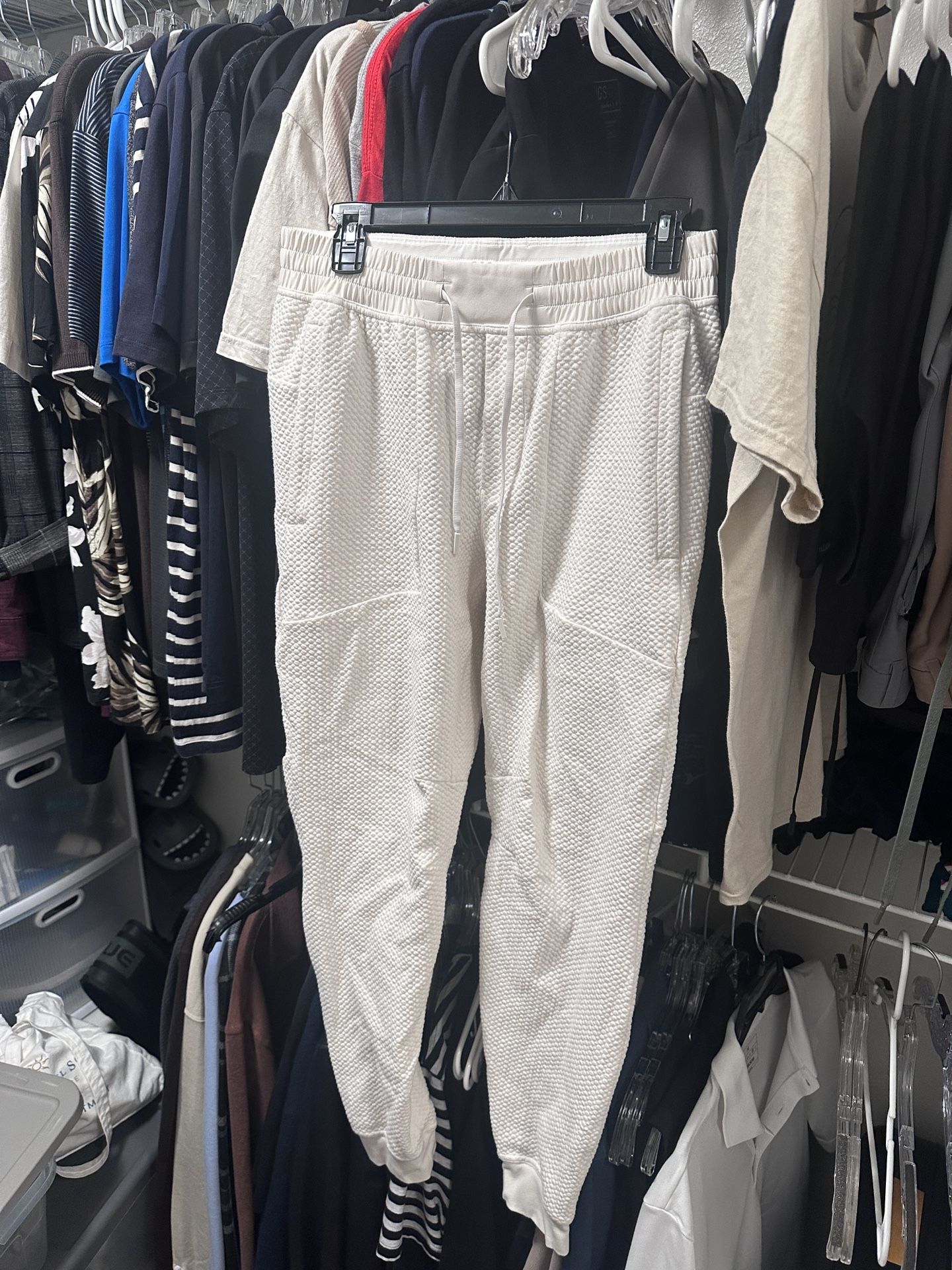 Lululemon Cream Colored Joggers Size Medium