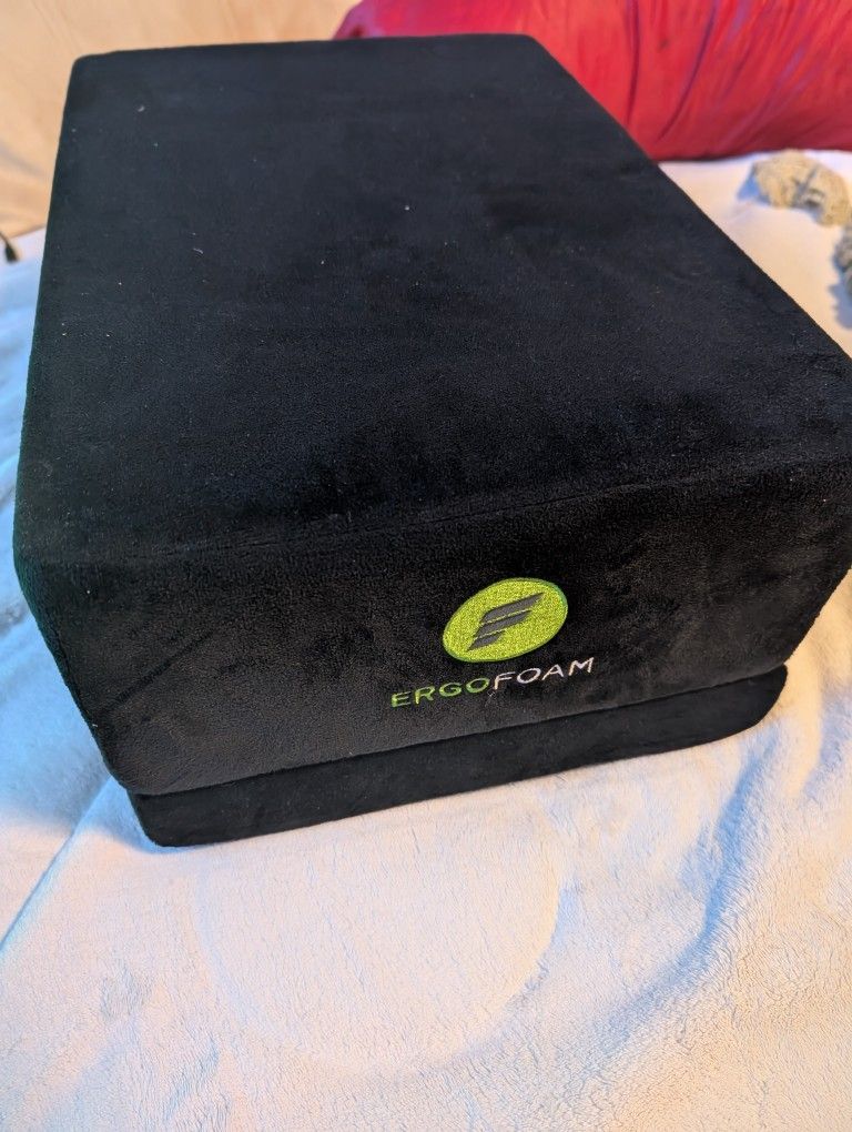 ErgoFoam XL Computer Desk Foot Rest - Black