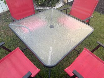 Table w/ Chairs