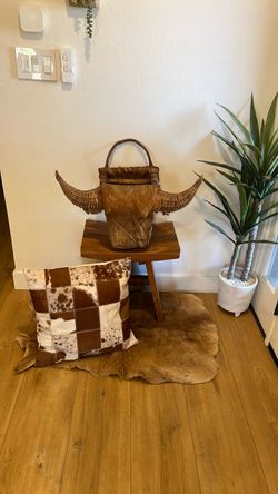Vintage Hand-Woven bulls head wall basket