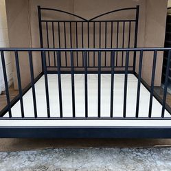 Queen Size IKEA Black Platform Bed With Bunky Board 