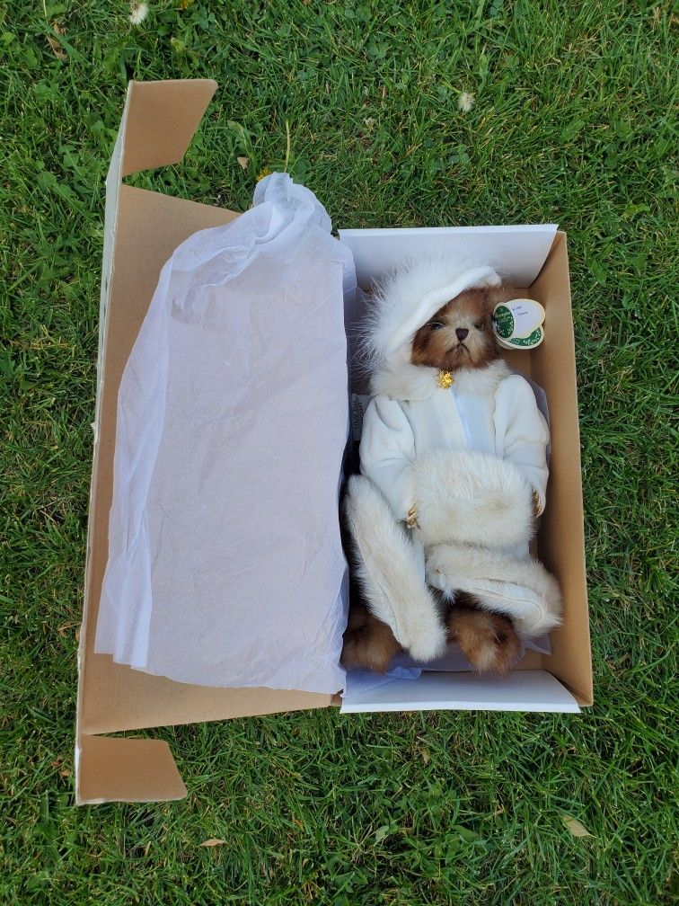 Victoria Vintage Teddy Bear
