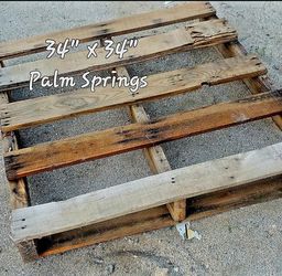 Small Pallet for Off Ground Storage and Many Uses in Palm Springs 🌴