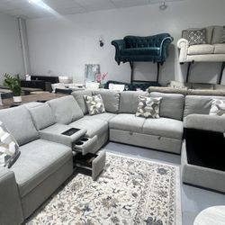 ⭐️New 5pc Sectional W/ Pop Up Sleeper⭐️