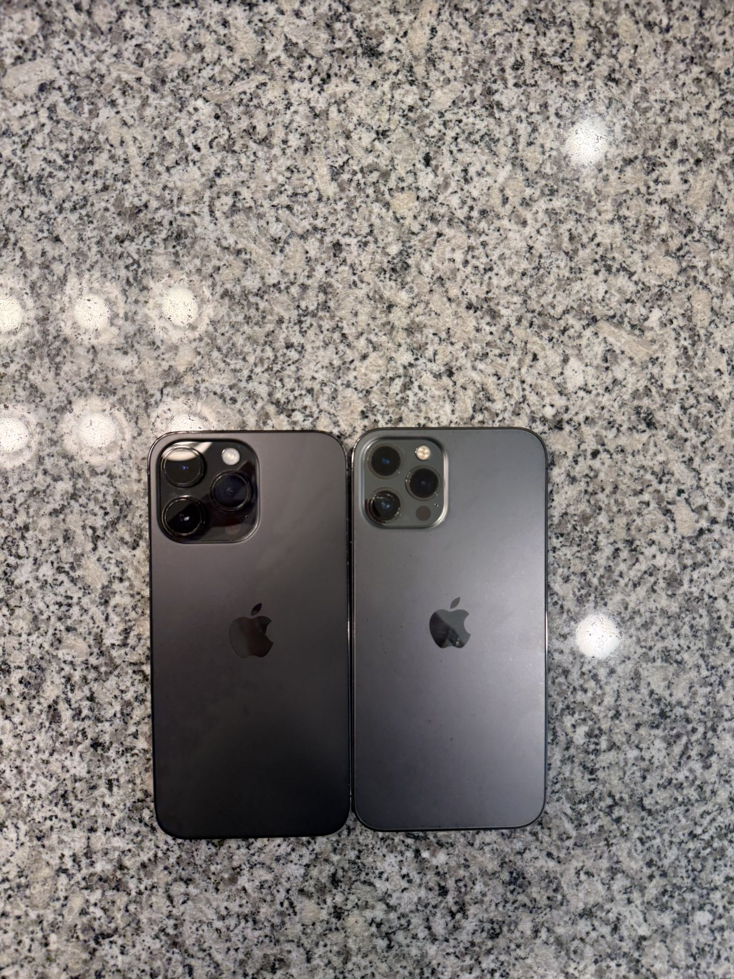 iPhone 14 Pro Max & iPhone 12 Pro Max