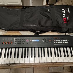 Yamaha MX61 Keyboard Synthesizer 