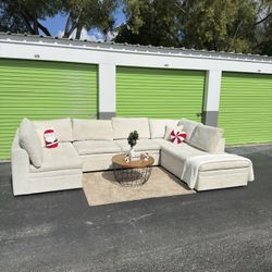 Cream White Rooms To Go Sleeper Sectional Couch 