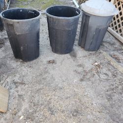 3 Yard waste Garbage Cans