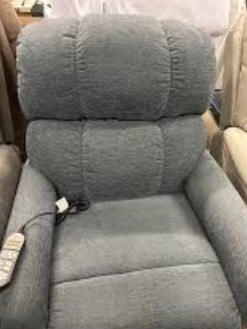 Golden Mobility Electric Lift Chair
