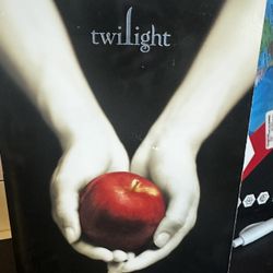 Twilight- Stephenie Meyer 