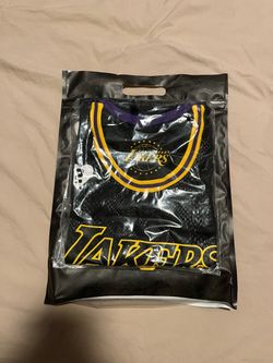 Kobe Bryant Lakers #8 KB & Gigi Statue Giveaway Black Snake Skin Jersey 2/8/24 Brand New