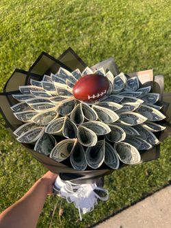 Football 🏈 grad bouquet