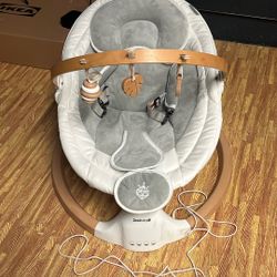 Jool Baby Swing - Barely Used 