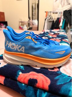 Hoka Clifton shoes men