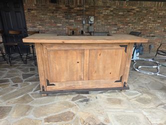 Outdoor Bar/Table with Matching High Top Chairs