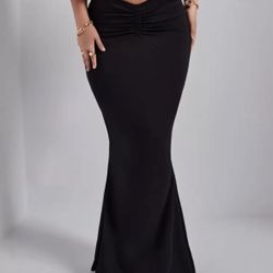 Black Skirt 
