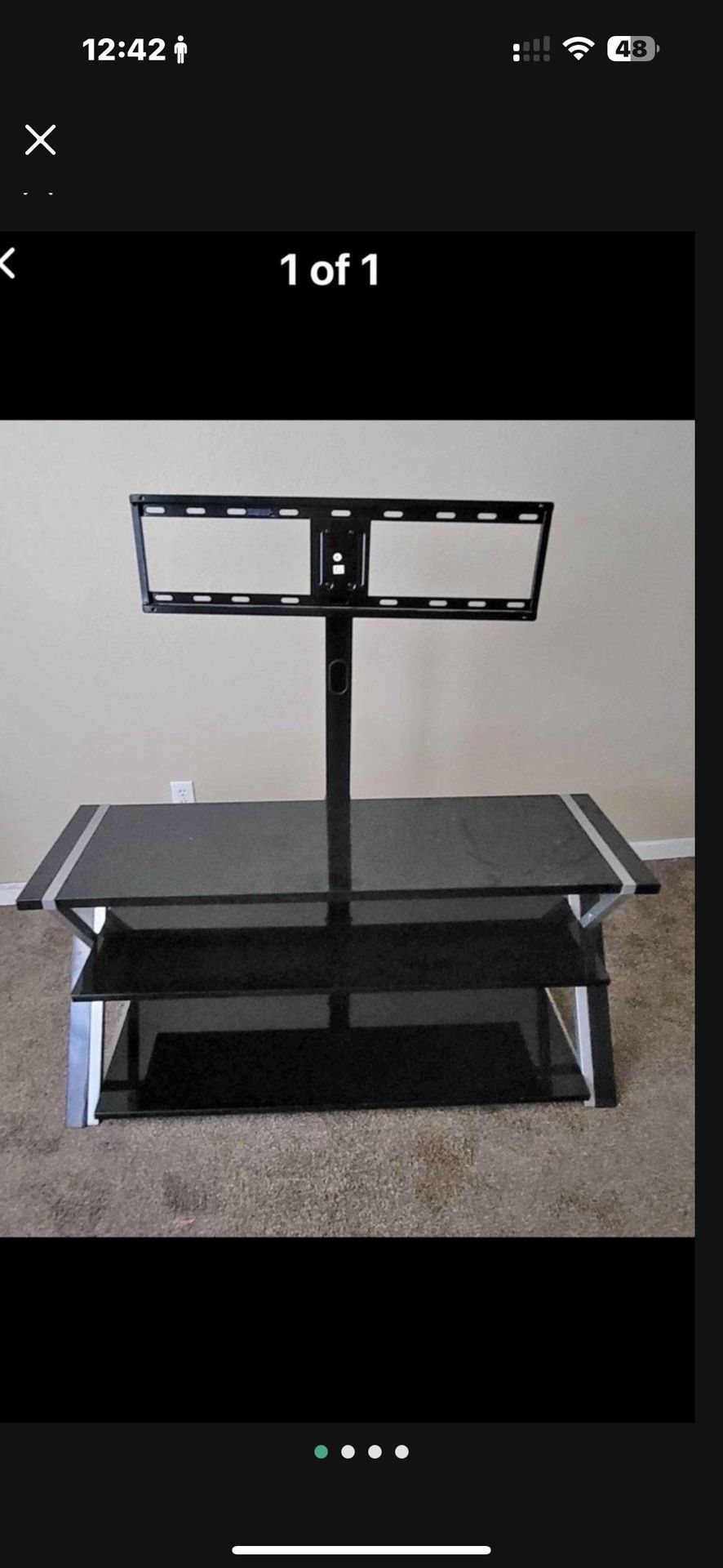 Tv Stand / Entertainment Center