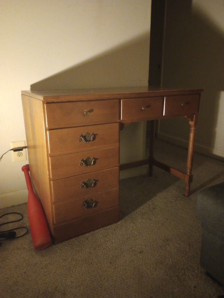 1960's Ethan Allen Early American Maple and Birch Student Desk 4 Drawer