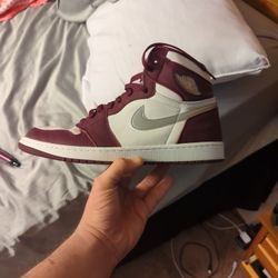 Jordan 1 Bordeaux Size 13 Used