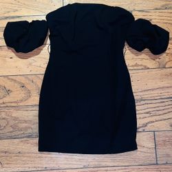 Black Off-the-Shoulder Mini Dress – Fashion Nova (Size M)