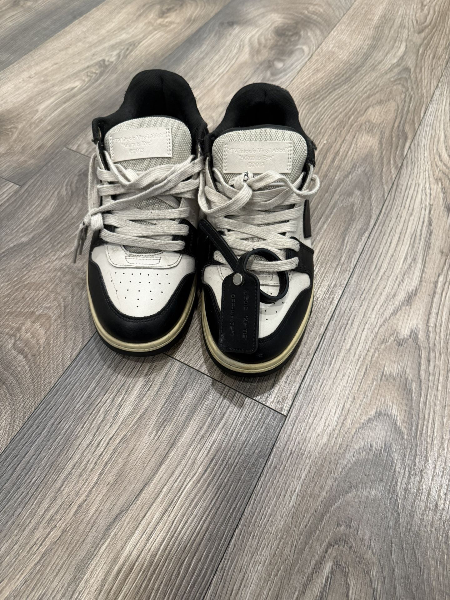 Off White Out Of Office Sneaker Size 41 US)