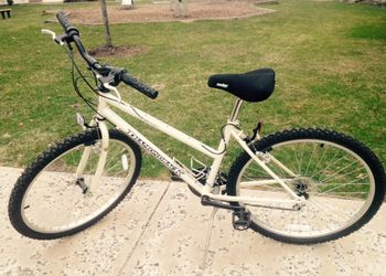 Women's Diamondback Bicycle