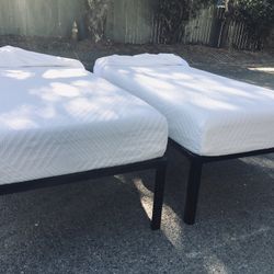 ****(2) Twin Memory Foam Beds *****