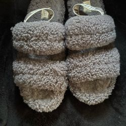 Uggs Furry Slippers Size 11