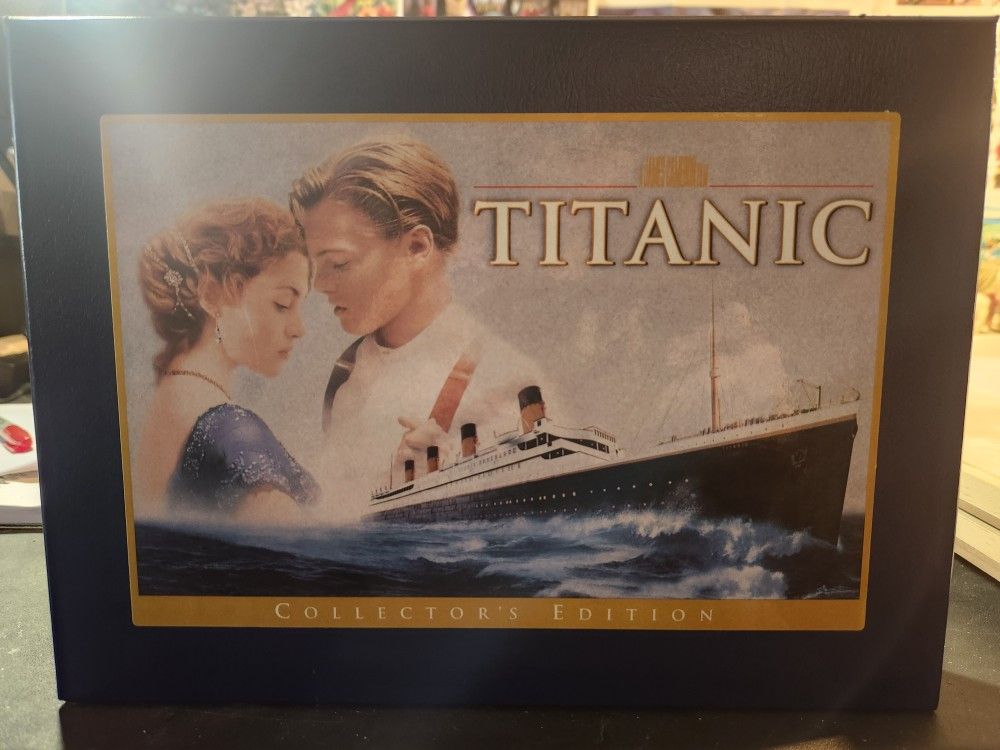 TITANiC VHS collector Box AND Blu-ray ($25 For Both)