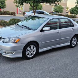 Toyota Corola 2005 $4,300